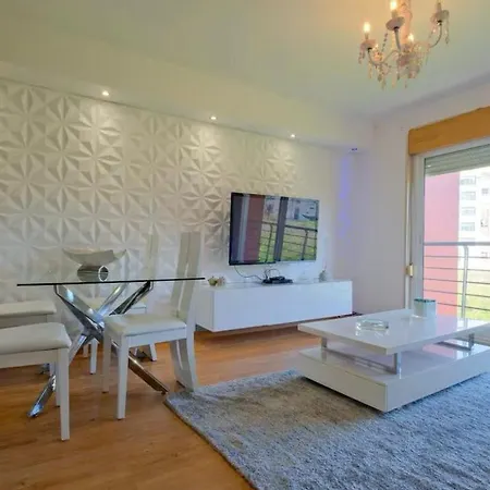 Appartamento Flat Moderno 8 Mnt Aeroporto Lisbona