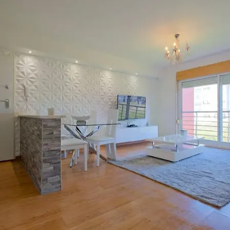 Lejlighed Flat Moderno 8 Mnt Aeroporto *